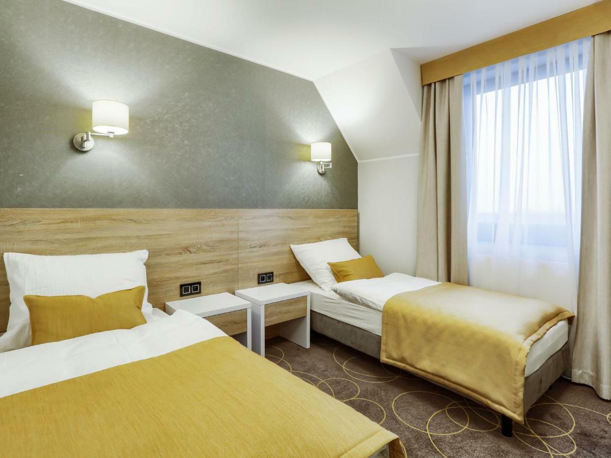 Hotel Antek Zlinice Exterior photo